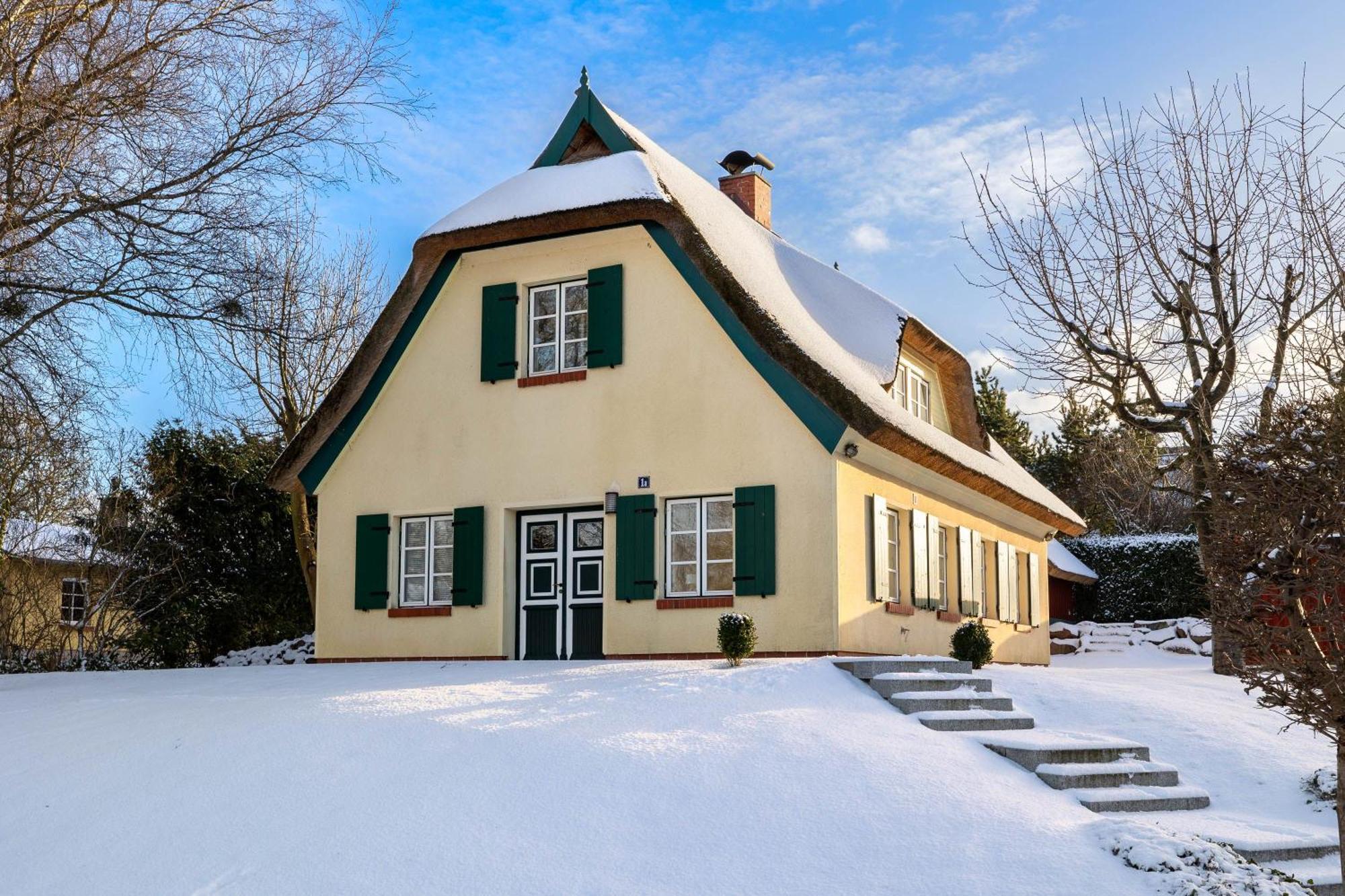 Ferienhaus Preetz 1A - Idylle Unter Reet Burtevitz Exteriör bild