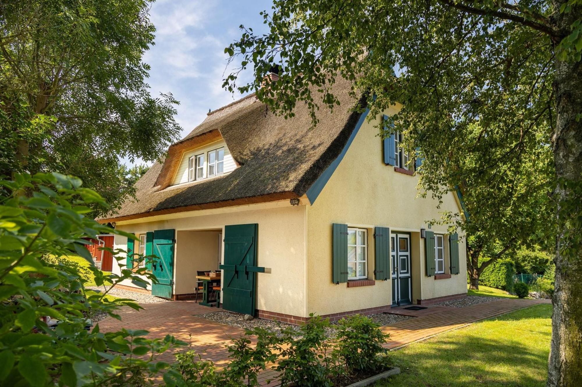 Ferienhaus Preetz 1A - Idylle Unter Reet Burtevitz Exteriör bild