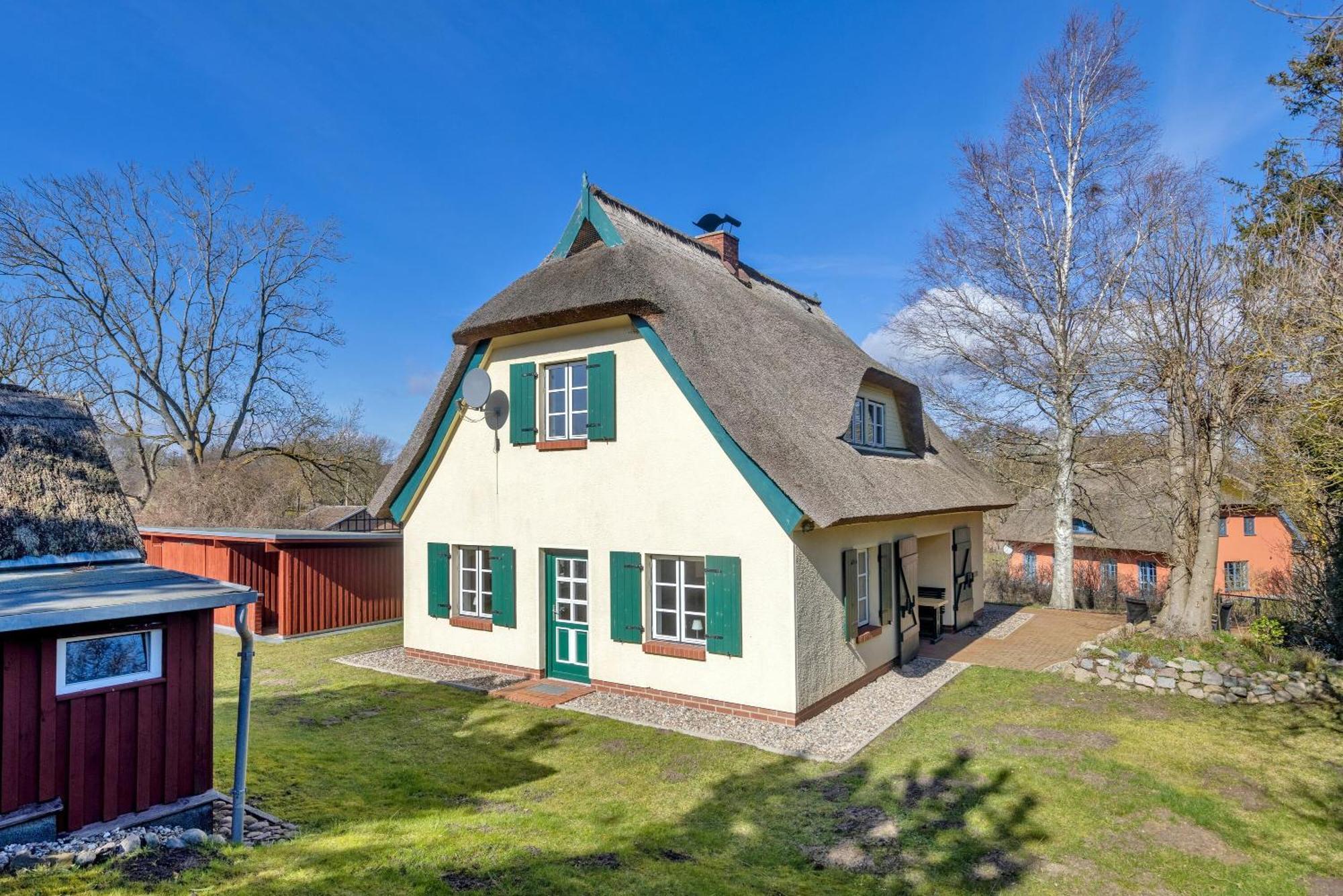 Ferienhaus Preetz 1A - Idylle Unter Reet Burtevitz Exteriör bild